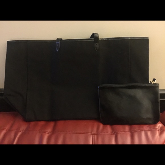 NWT VS BAG w/Added make up bag/clutch! - Picture 3 of 4